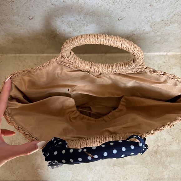 Straw Bag - Picture 2 of 4